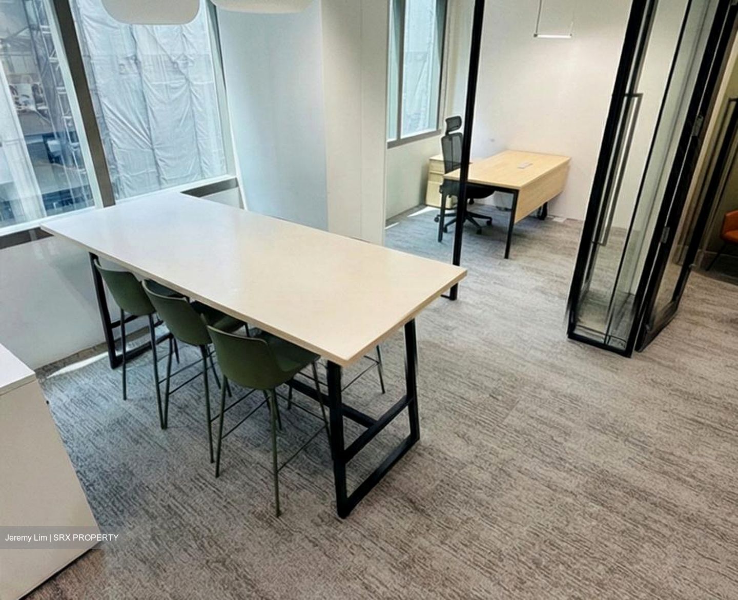 Robinson 112 (D1), Office #522793291